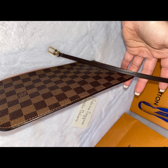 Neverfull Damier Ebene Pouch š - Picture 2 of 7